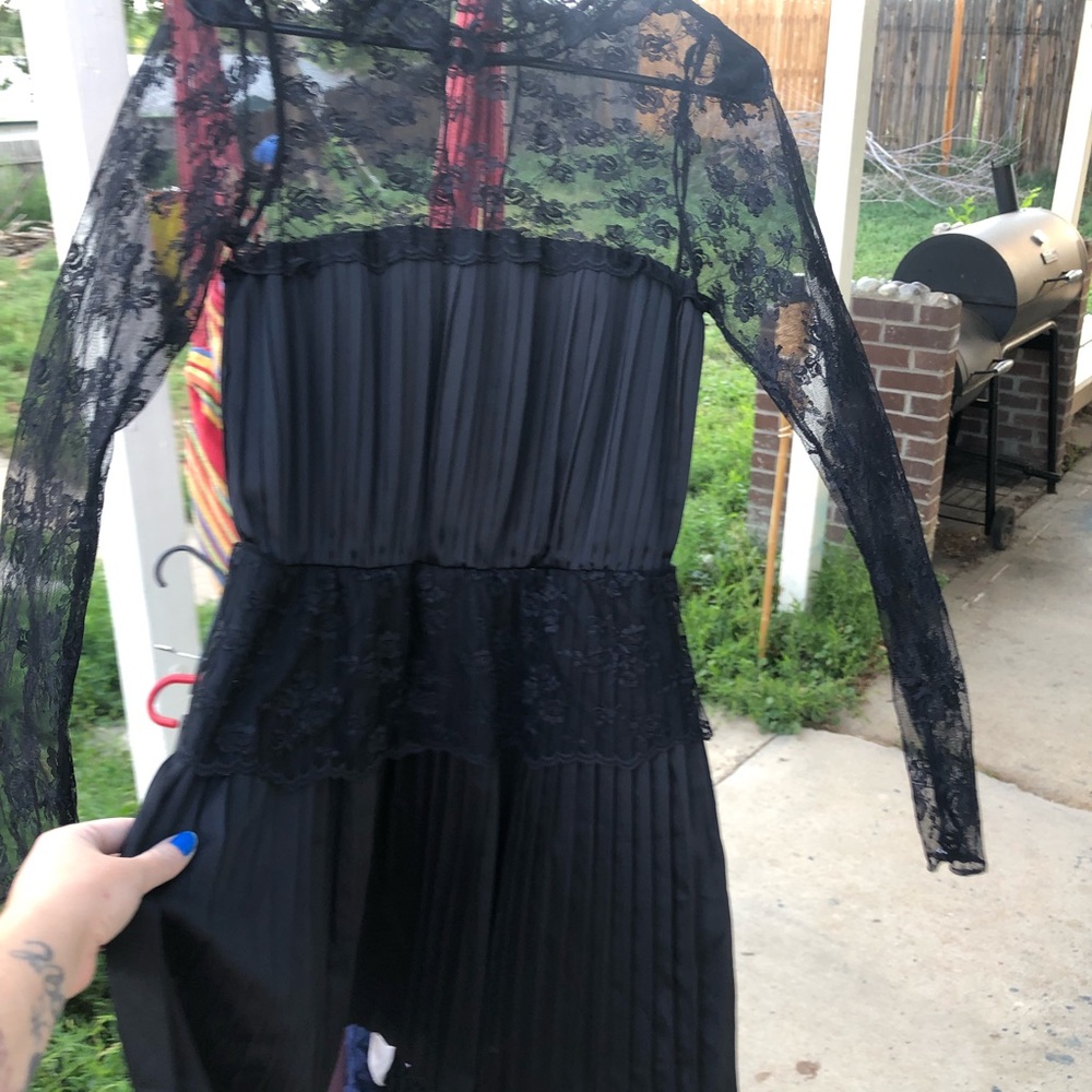Gothic lace Free People dress. Size 4. Pleated.